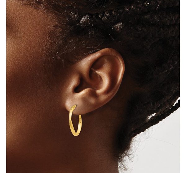 14K Gold Polished Twisted Oval Hoop Earrings